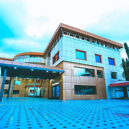 Hotel White City North Paravur Dış mekan fotoğraf